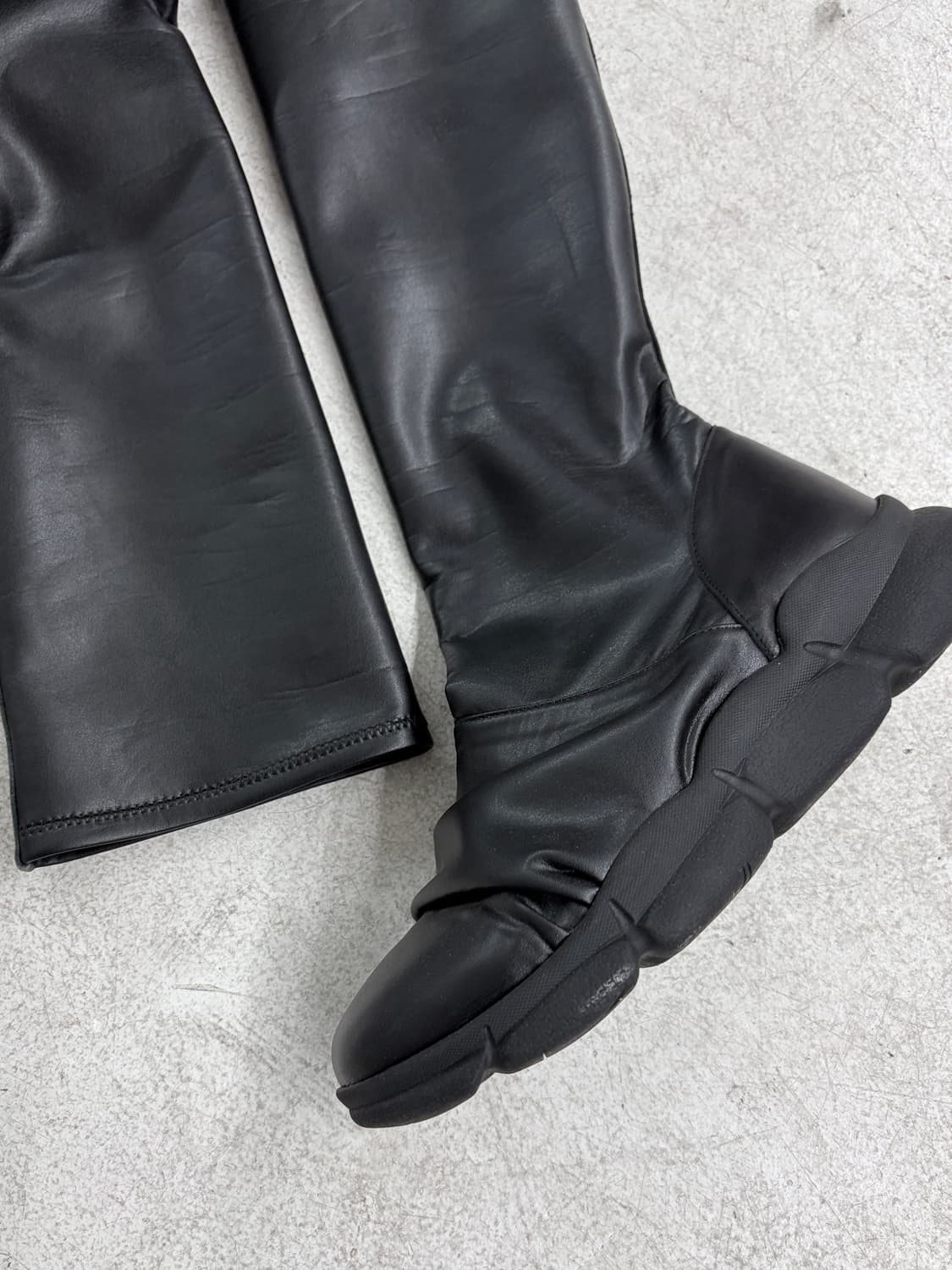 글램 드레이프 레더 부츠 상품이미지5