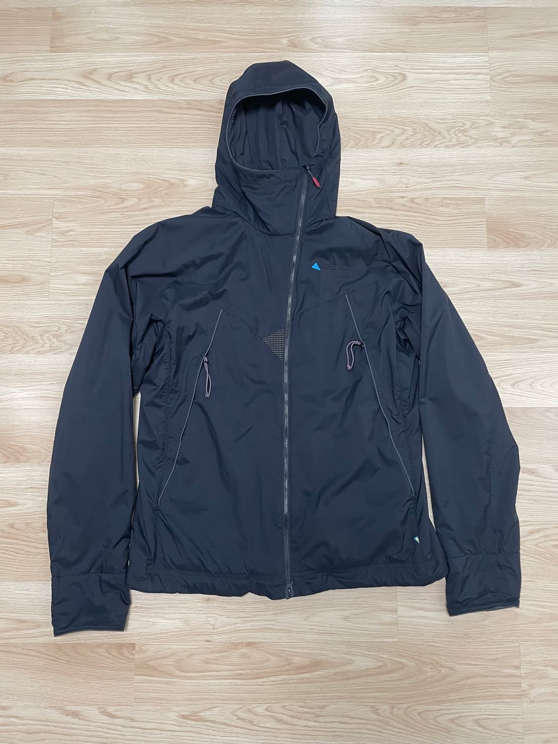 클라터뮤젠 발레 후디 자켓 Raven L 상품이미지1