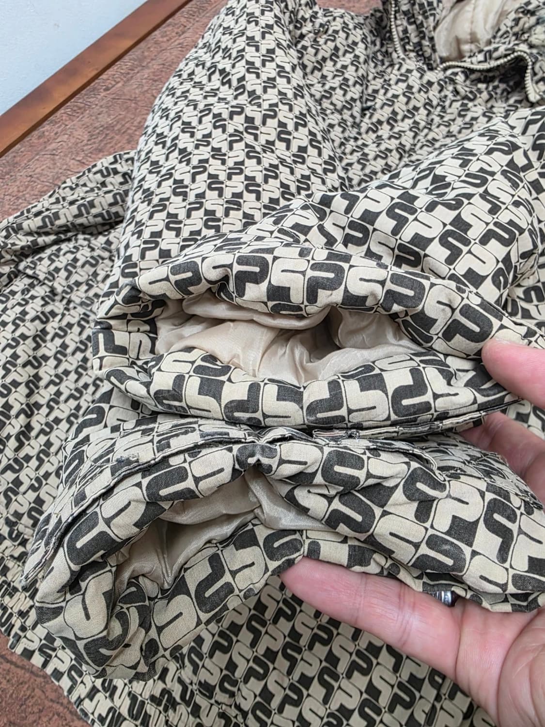 펠레펠레 모노그램 패딩 XL 상품이미지6