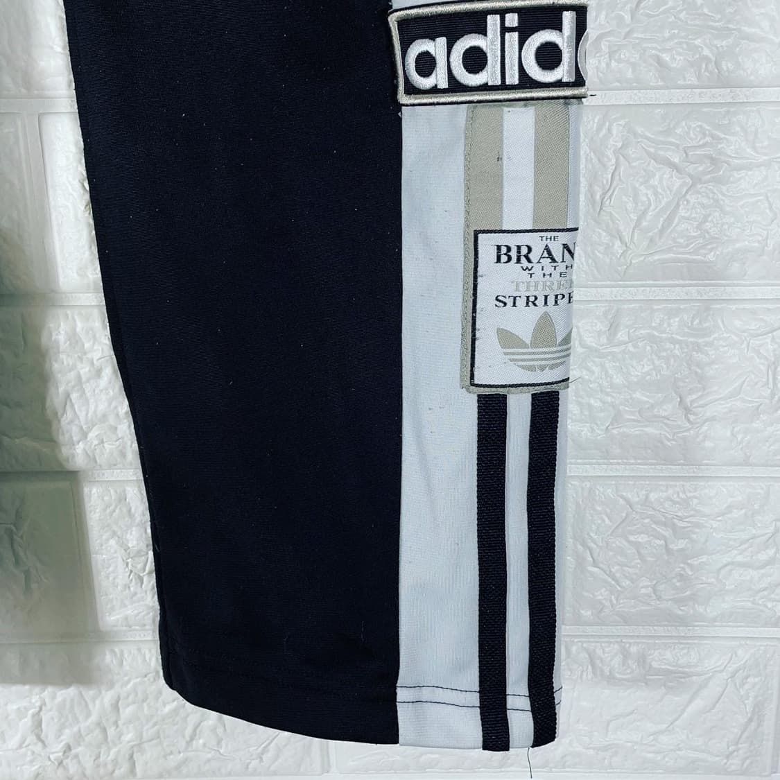 아디다스 사이드버튼 트랙팬츠 상품이미지4