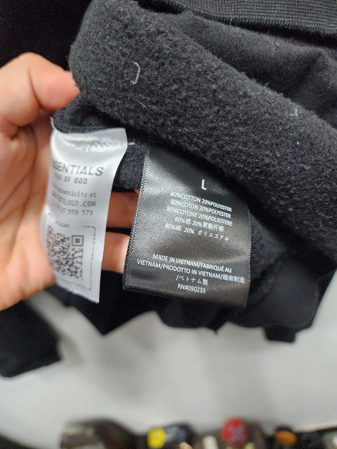 에센셜 24FW 스테이트 크루넥 맨투맨 블랙 상품이미지5