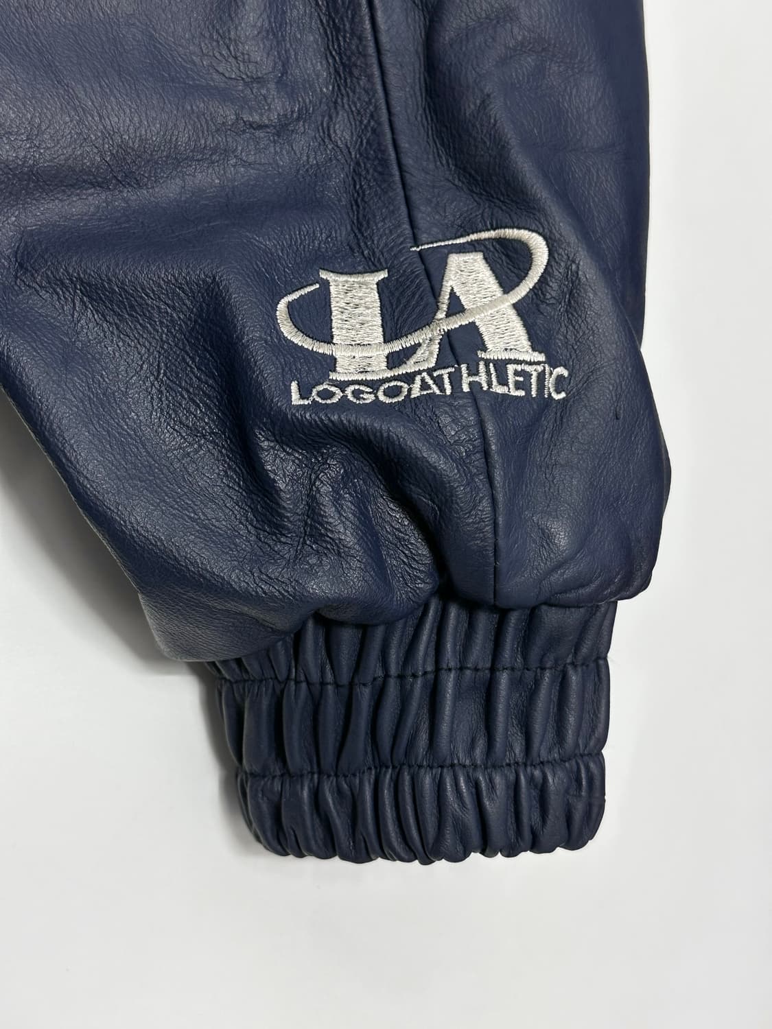 Logo Athletic 90s shark tooth 가죽 바시티자켓 상품이미지3