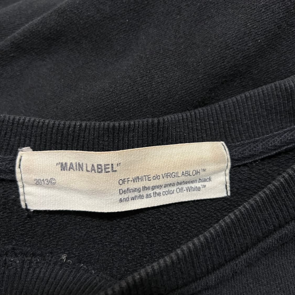 오프화이트 시그니처 디아그 애로우 패턴 프린팅 맨투맨 [블랙] L/100 상품이미지6