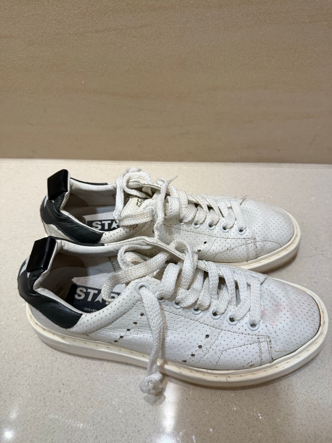 골든구스 화이트 스니커즈 240 운동화 여성 플랫 단화 여자신발 상품이미지4