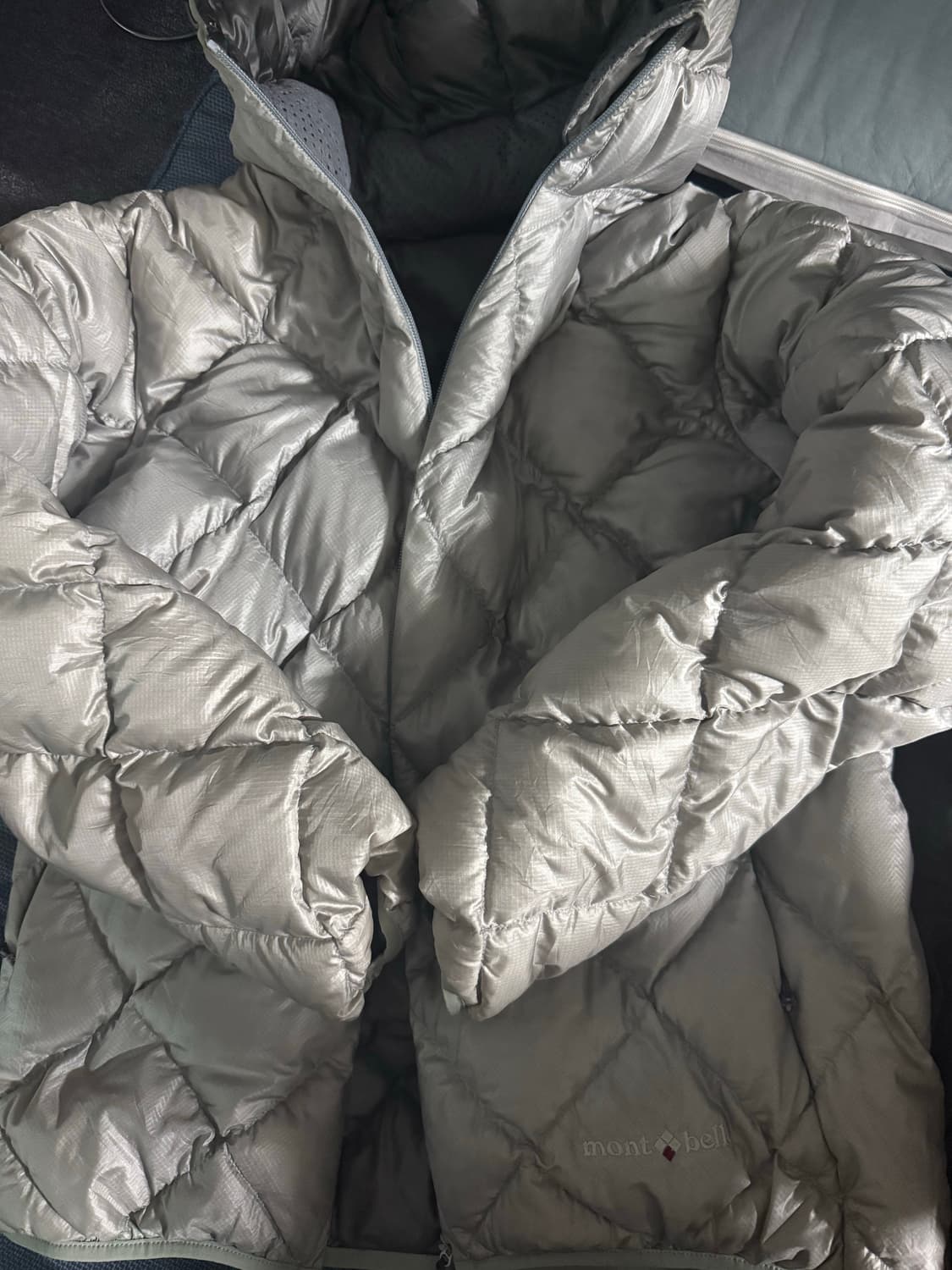 몽벨 다이아몬드 퀄팅 패딩 L 색상 교환 상품이미지1