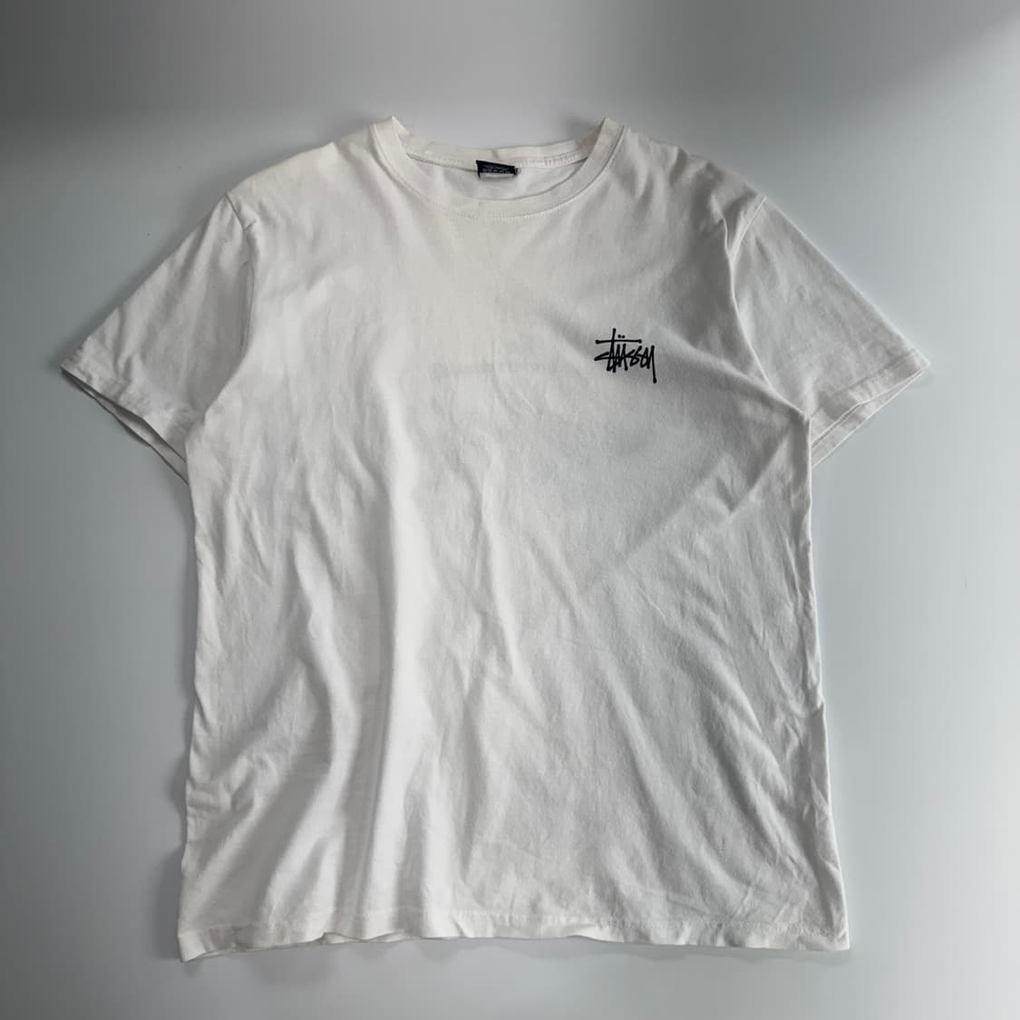 Stussy 스투시 블랙 백로고 화이트 반팔 상품이미지3