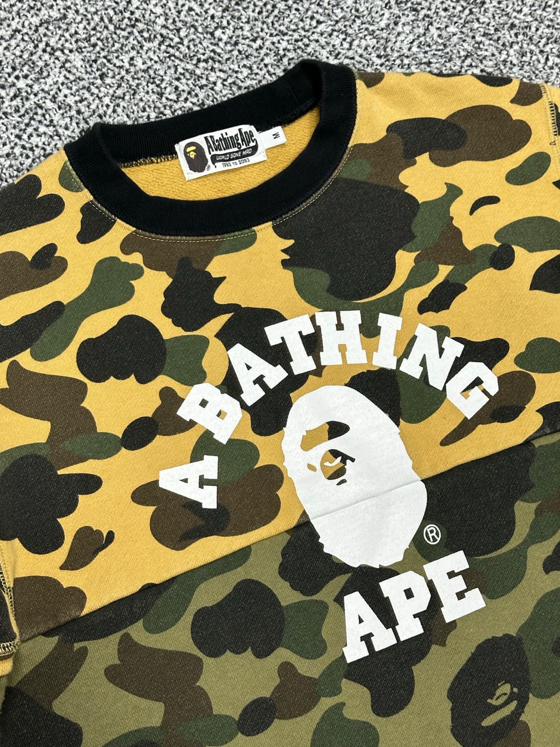 베이프 카모 맨투맨 상품이미지2