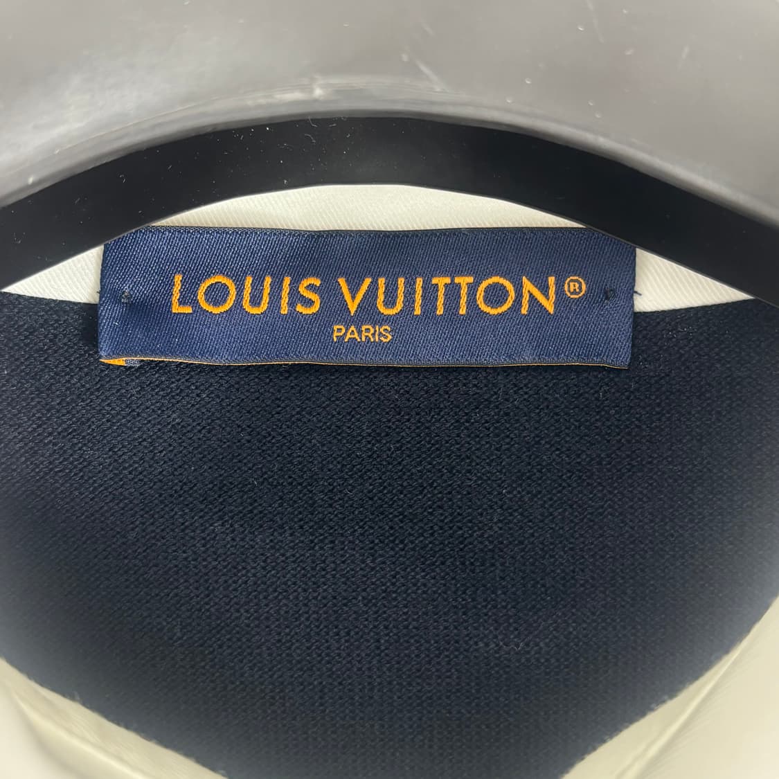 (25년식,정품)루이비통 엠브로이더드 숏슬리브 폴로셔츠 XL 상품이미지5