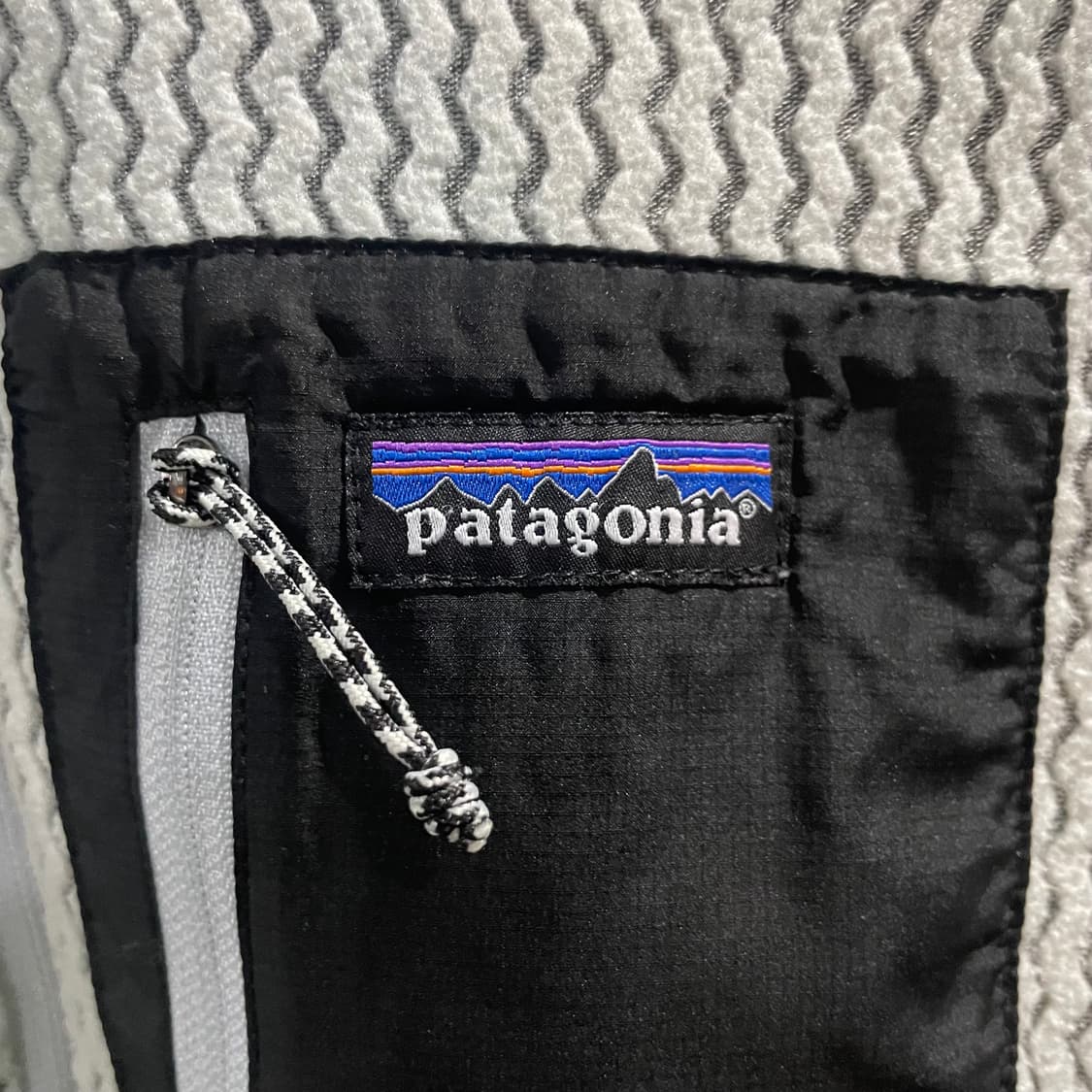 파타고니아 r1 반집업 후리스 상품이미지3