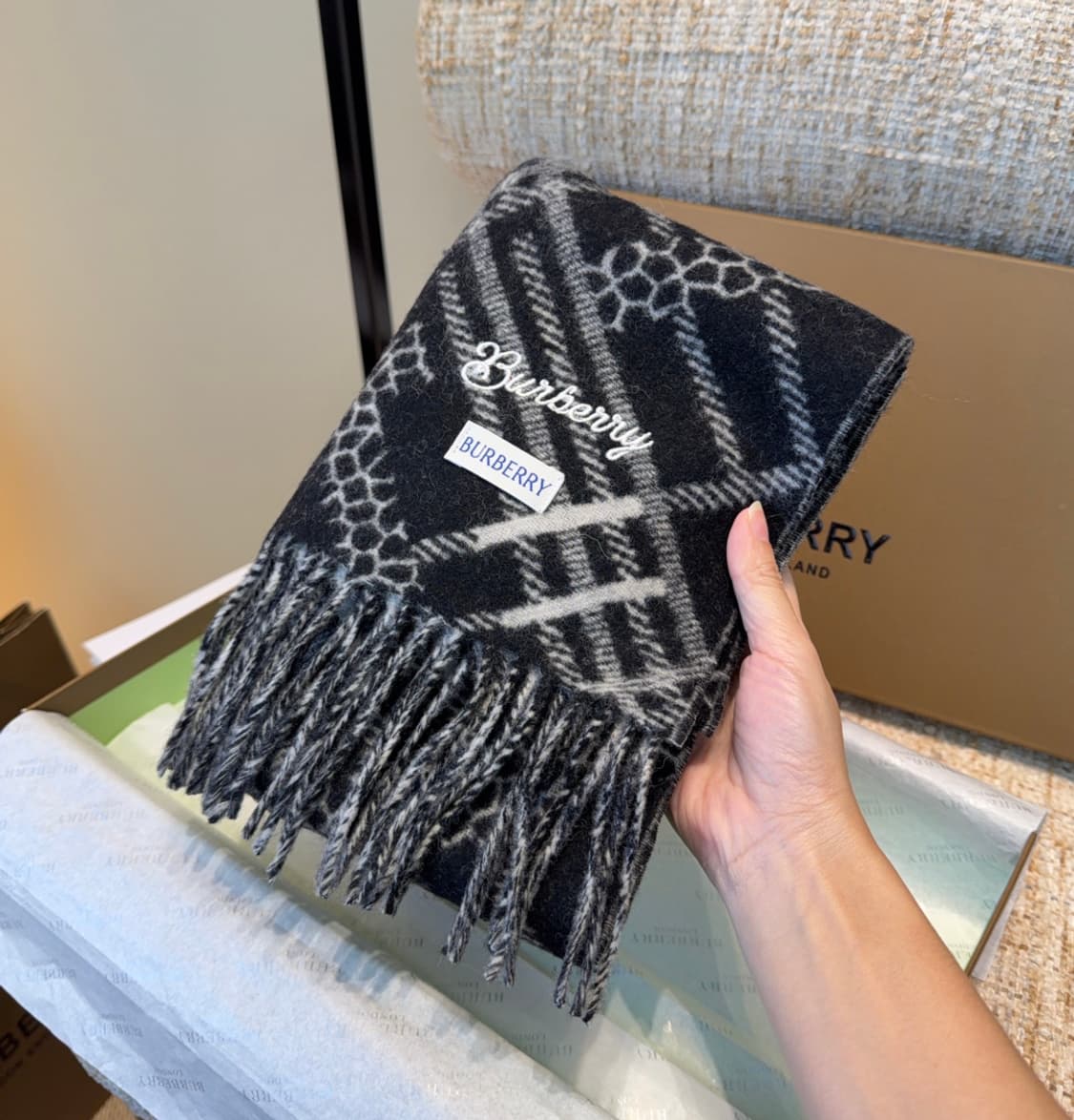 버버리 양면 머플러 램스울 100% 추동 단품
 상품이미지2