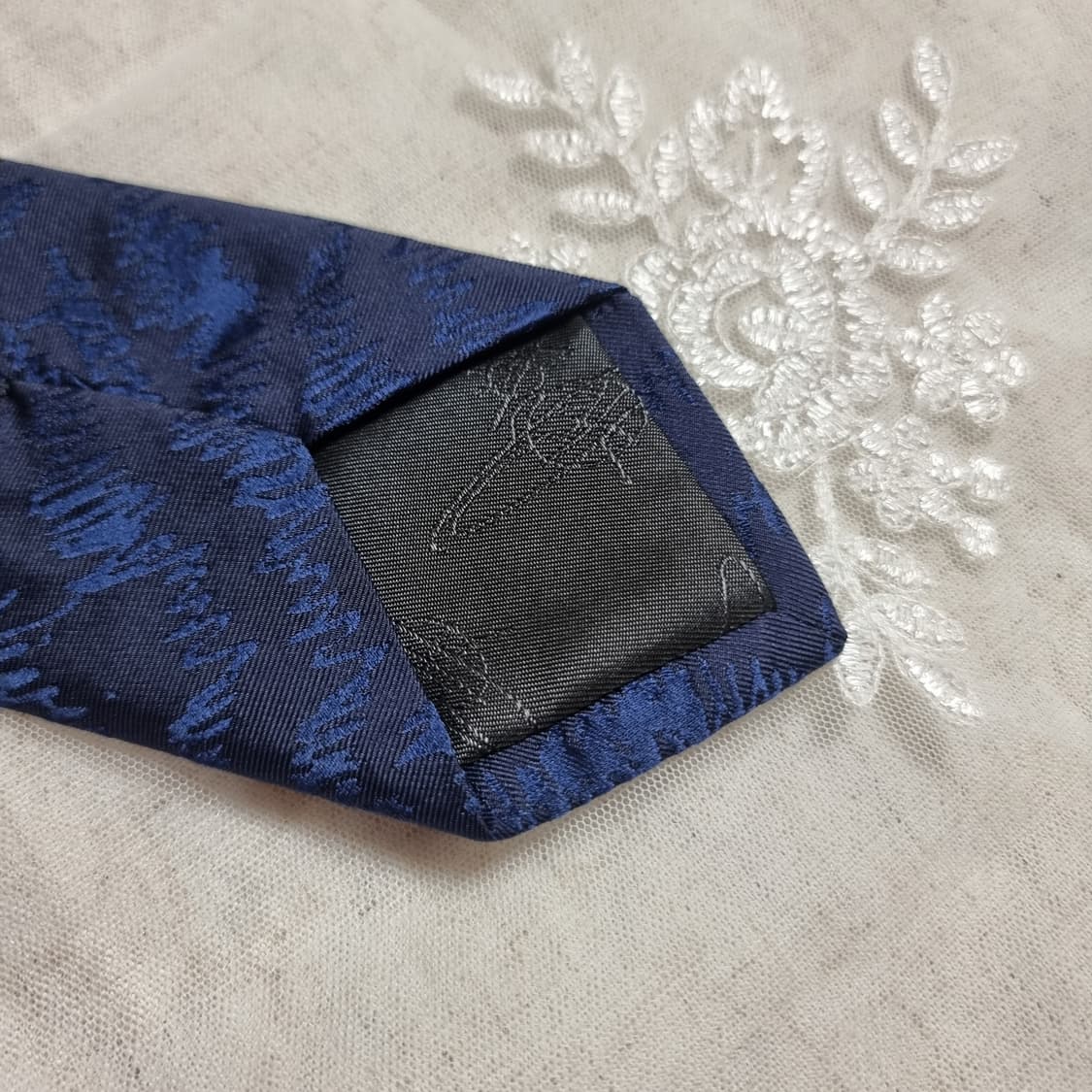 비비안웨스트우드 슬림 자카드 실크100% 넥타이 (상태최상/드라이완료) 상품이미지5