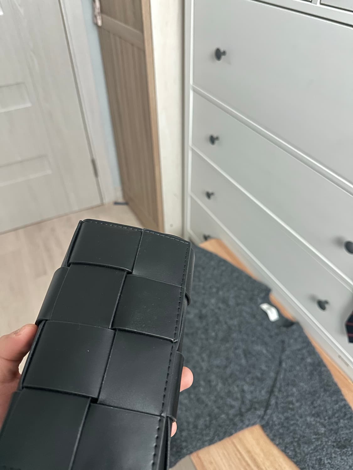 보테가 카세트백 급처 상품이미지1