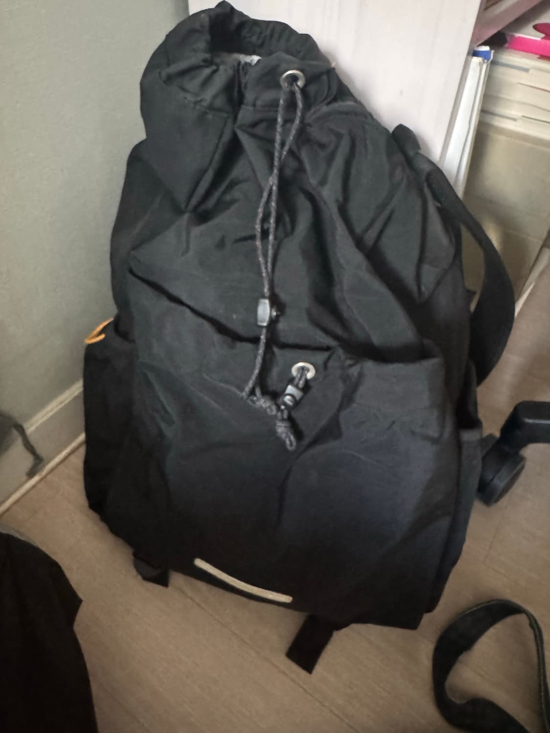 로우로우 스트링 백팩 750 ep.2 블랙 상품이미지1