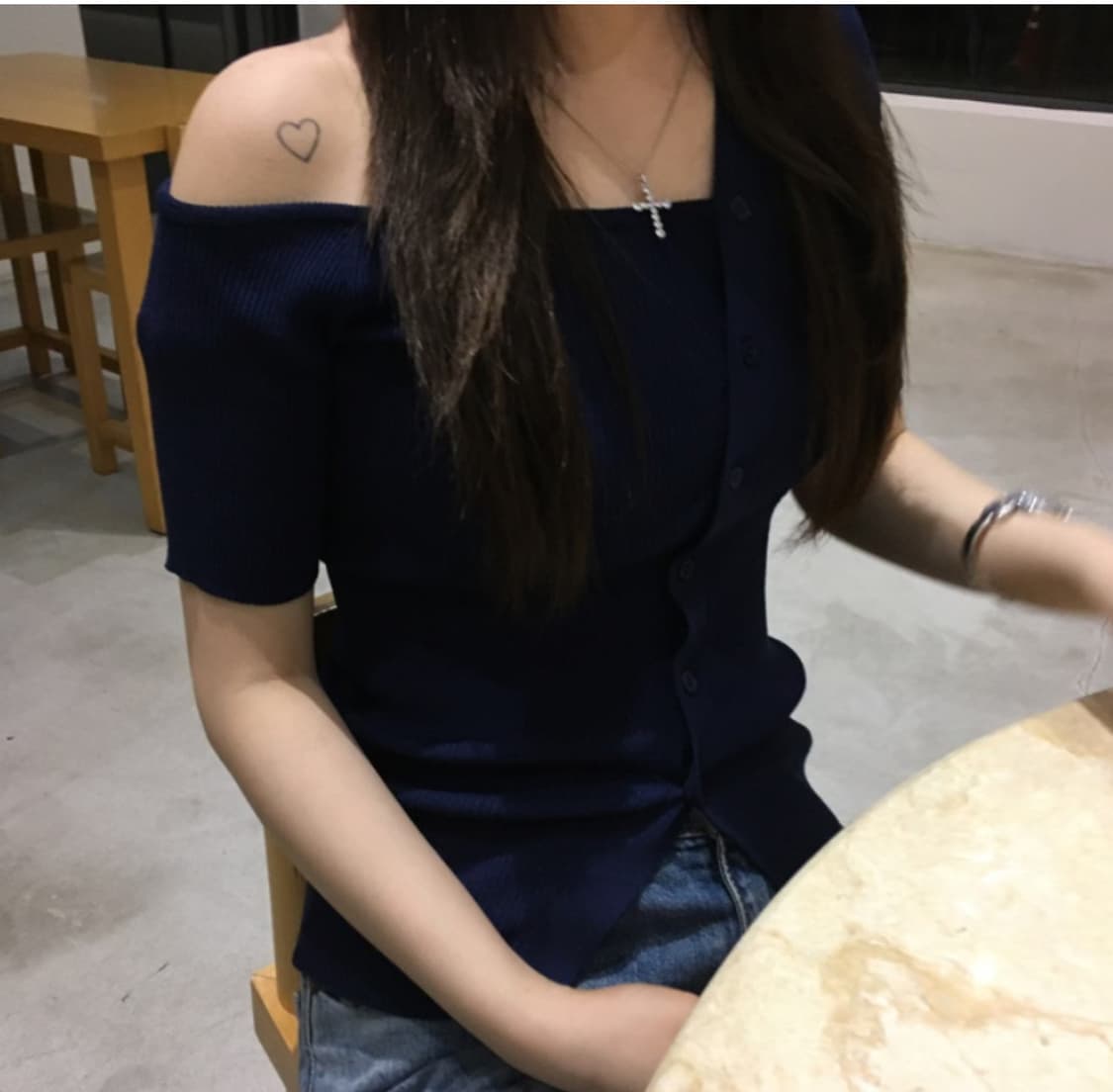 아워캐비넷 네이비 오프 반팔 니트 상품이미지1