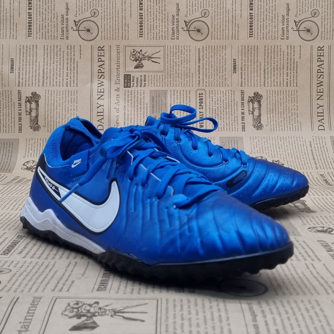 나이키 티엠포 레전드10 풋살화 270 상품이미지1