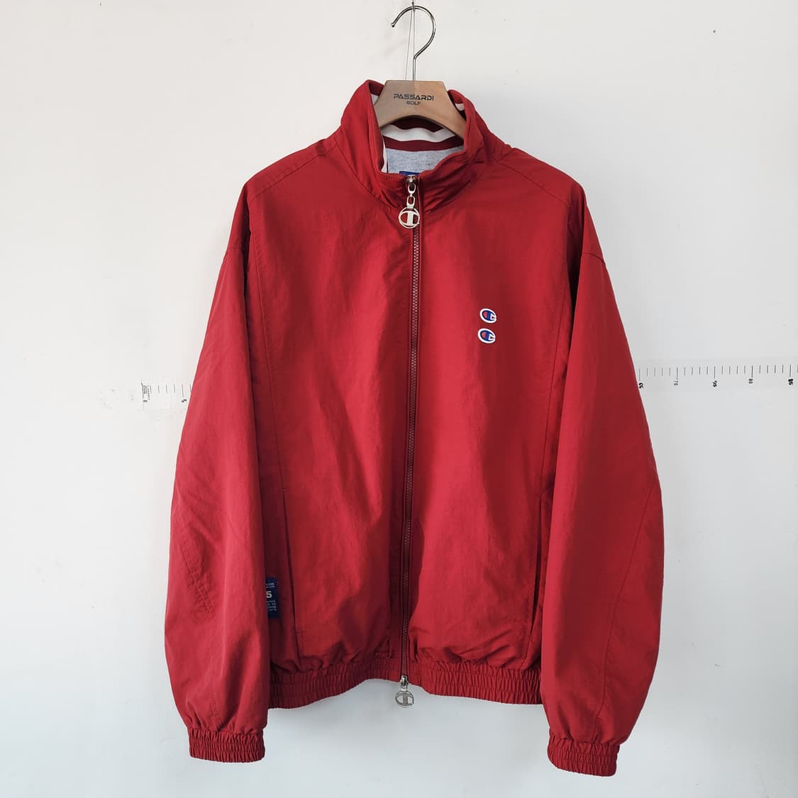 자라x챔피온 레드 바람막이 자켓 상품이미지1
