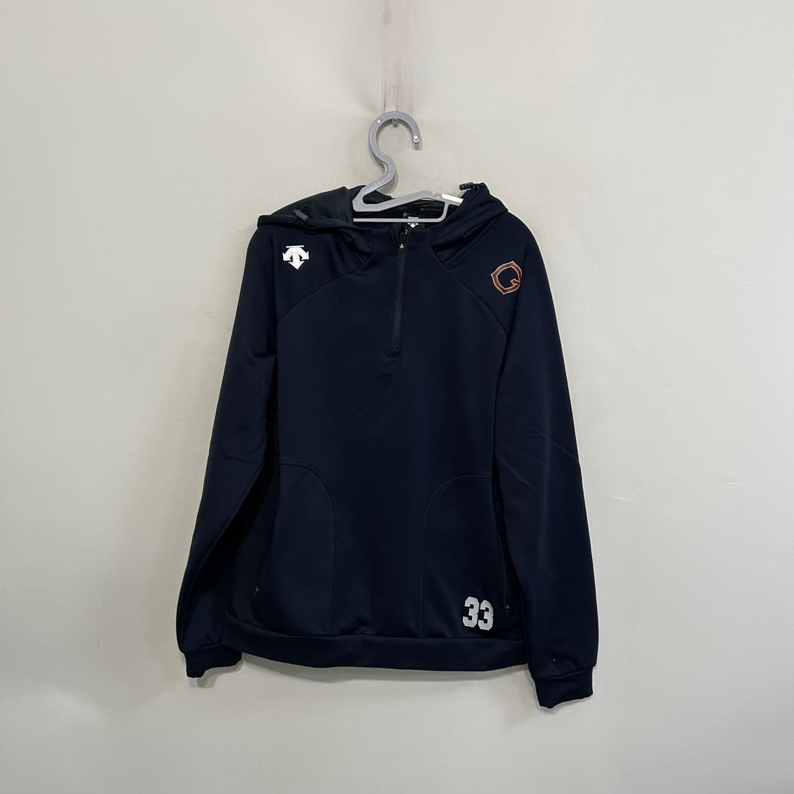 데상트 2022 풀오버 후드티 90 남성 상품이미지1