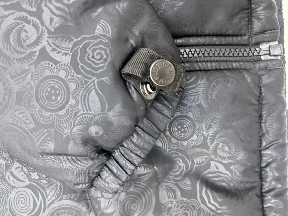 노스페이스 블랙 퍼플 자수로고 페이즐리 플라워패턴(90) 상품이미지4