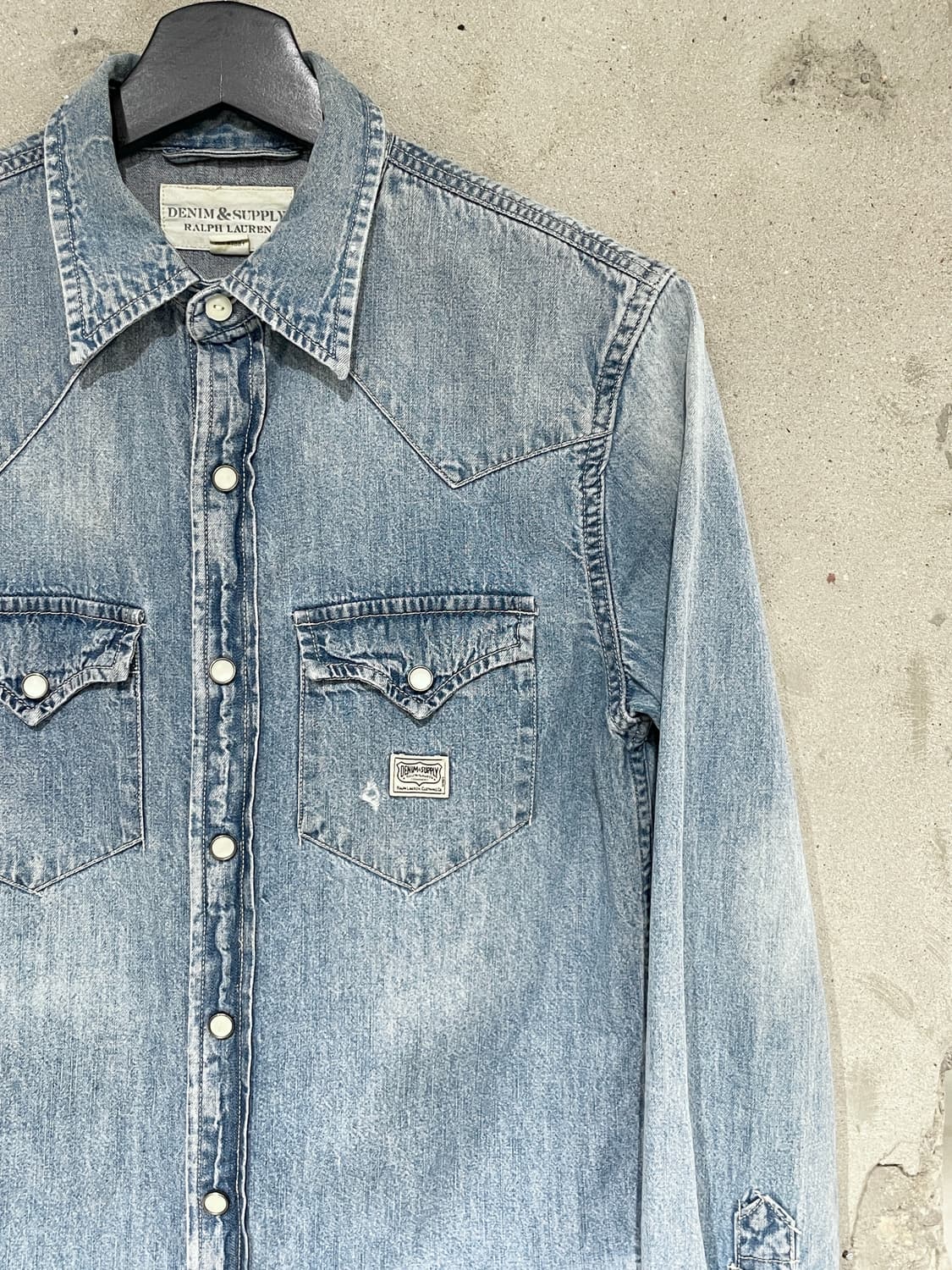 데님 앤 서플라이 랄프 로렌 연청 스냅 버튼 웨스턴 데님 셔츠 상품이미지3