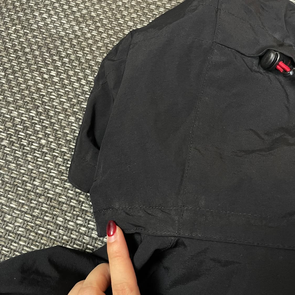 디키즈 블랙 로고 패치 레드 포인트 바람막이 XS 상품이미지9