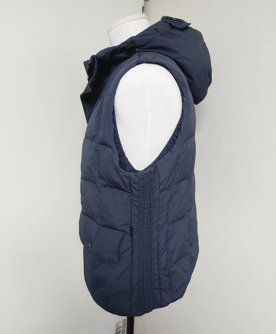 CP컴퍼니 고글 다운 후드 베스트 (105) 상품이미지2