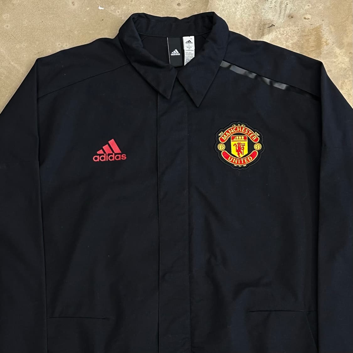L 아디다스 맨체스터유나이티드 블랙 코치 자켓 상품이미지1