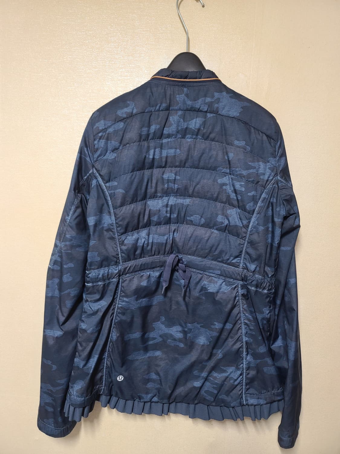 룰루레몬 경량패딩(바람막이) 상품이미지4