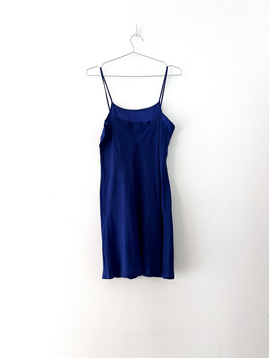 Glossy slip sleeveless / blue 상품이미지3