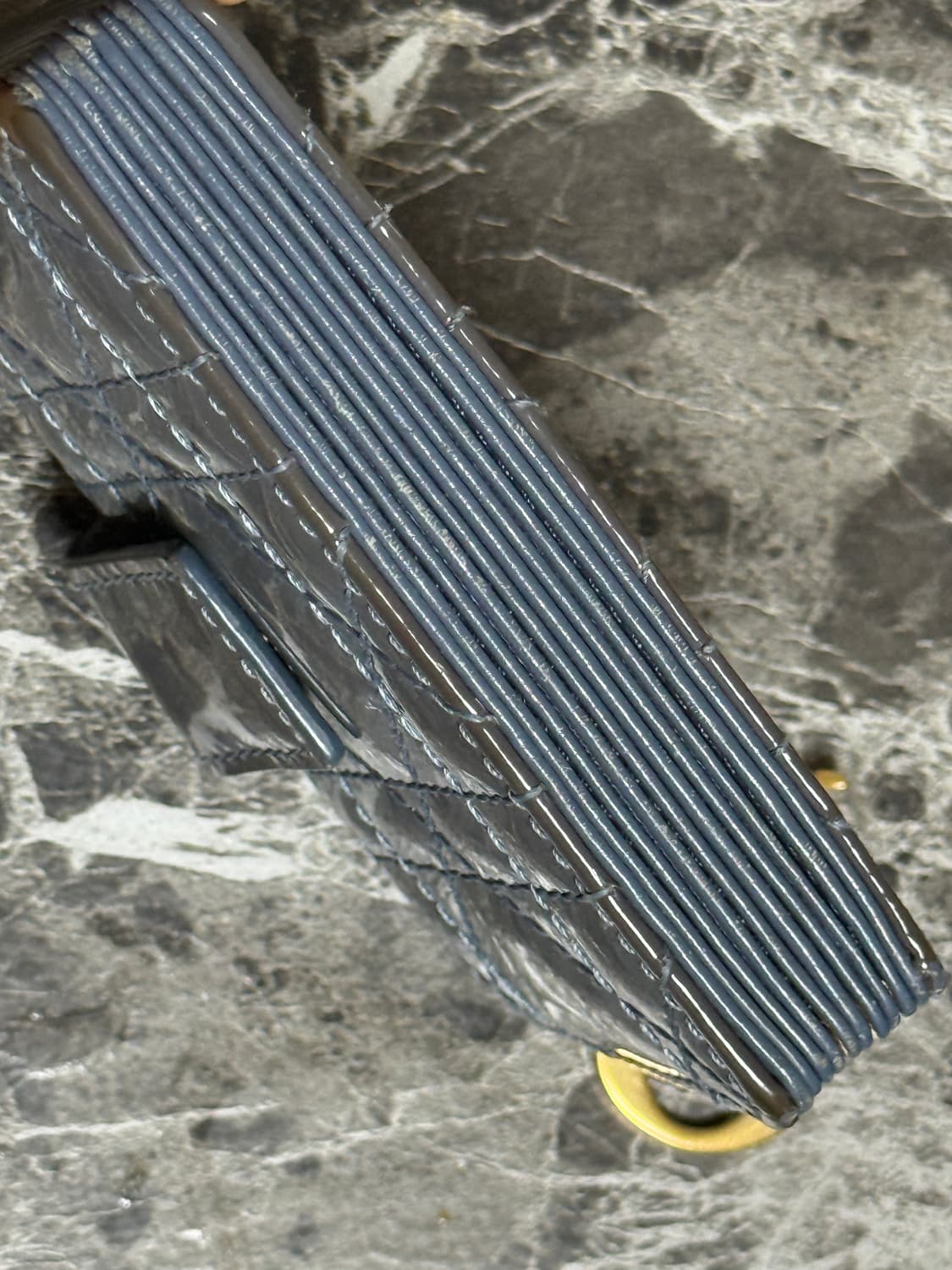 디올 까나쥬 페이던트 아코디언 카드지갑 상품이미지6