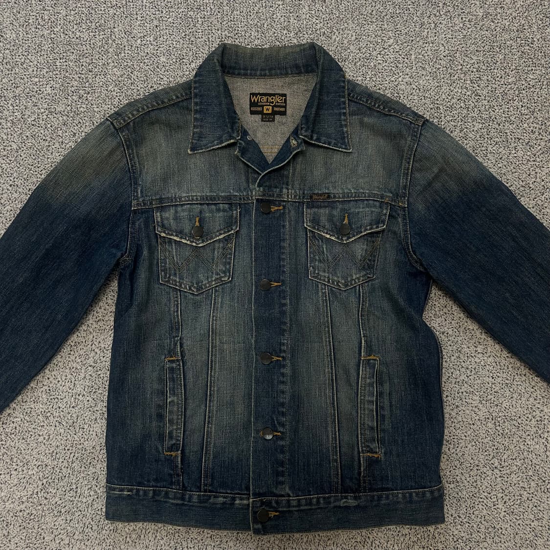 Wrangler Washed Denim Jacket. 상품이미지2