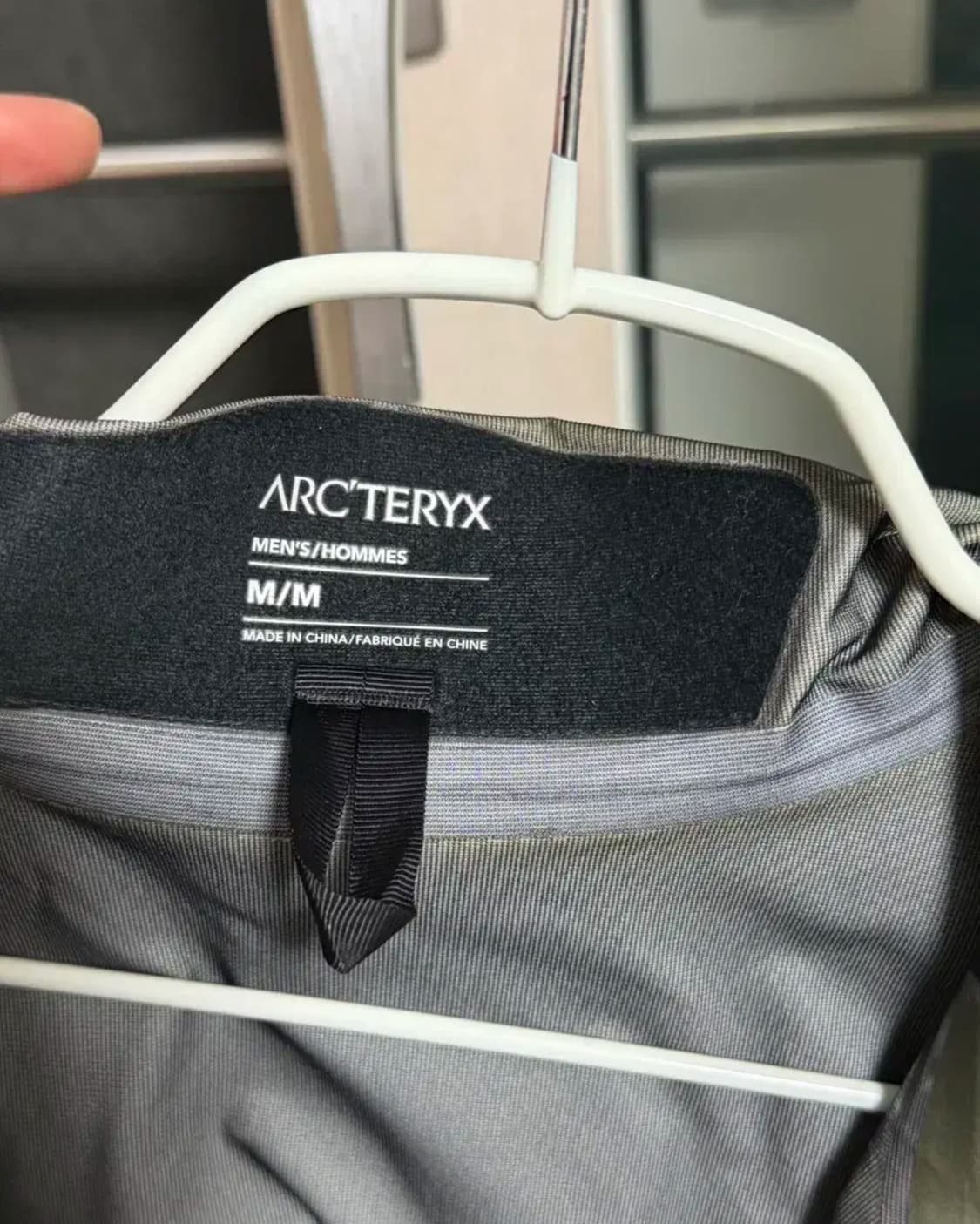 아크테릭스 베타 LT M 사이즈 타츠  크림가 130넘어가는데  상태 깔 상품이미지5