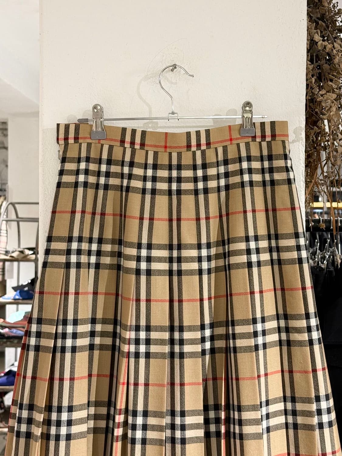 버버리 베이지 노바체크 플리츠 미디스커트 상품이미지5