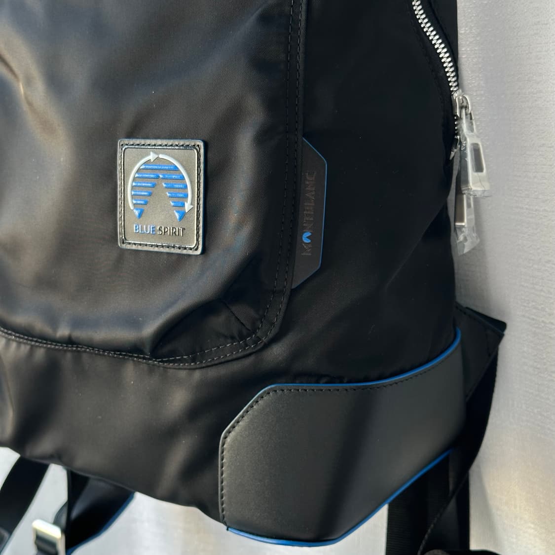 Montblanc 몽블랑 블루 스피릿 미디움 백팩 블랙 상품이미지5