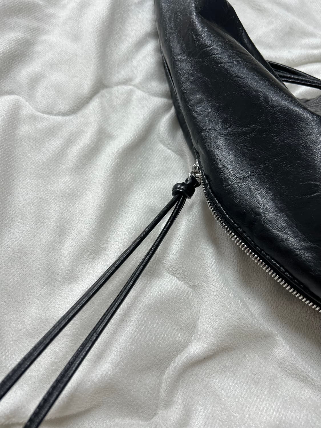 트리밍버드 Zipper Finishing Leather Hobo Bag 상품이미지3