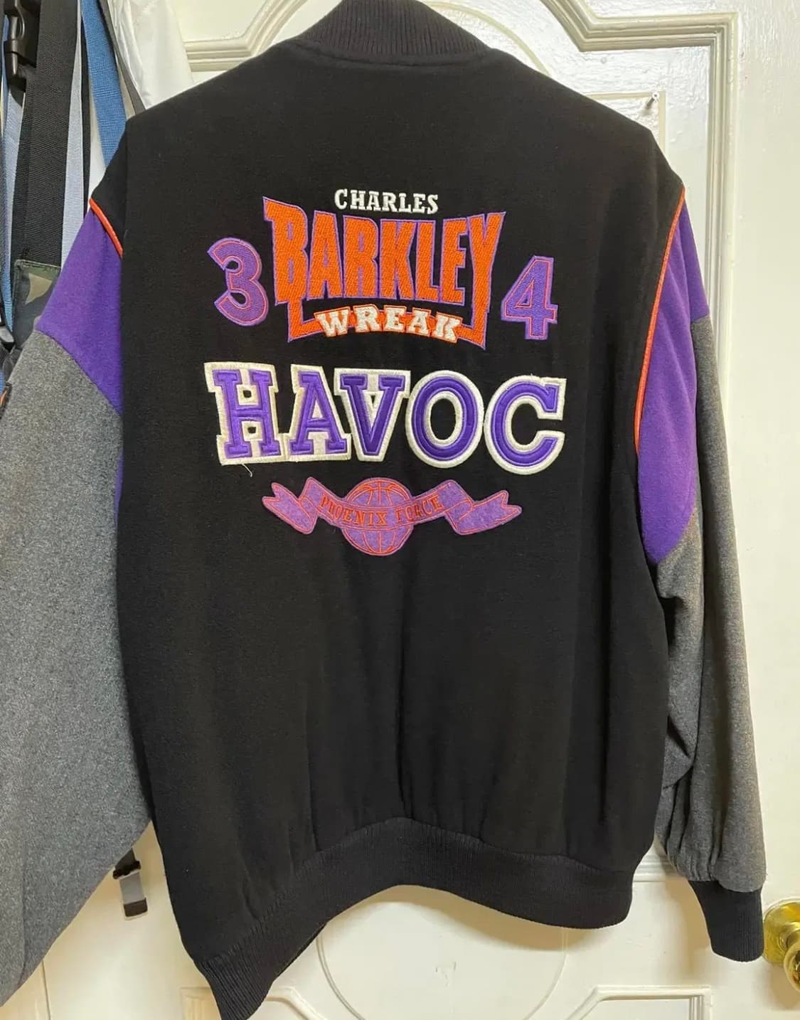 90s NIKE 나이키 찰스 Wreak Havoc 바시티자켓 105 상품이미지2