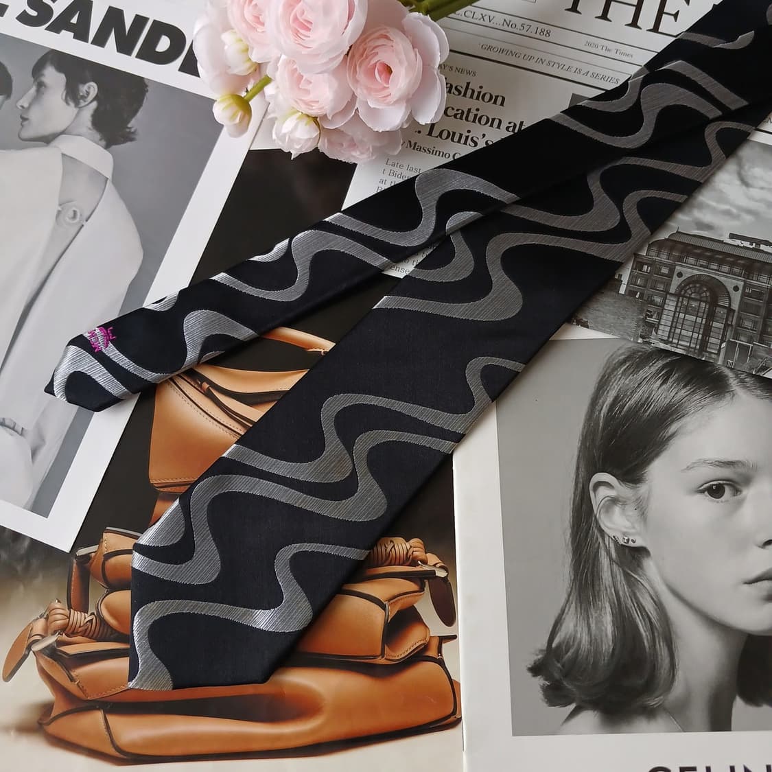 MCM 실크 블랙 웨이브 패턴 넥타이 8.3cm A+등급 A19378
 상품이미지5