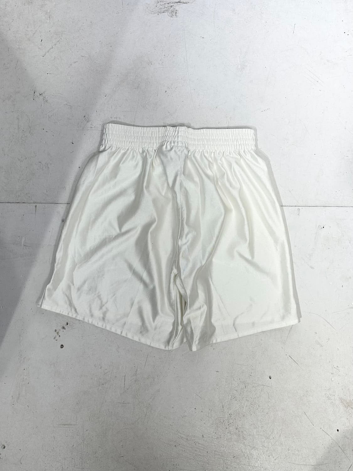 나이키 화이트 버뮤다 블랙 로고 트레이닝 반바지 L 상품이미지5