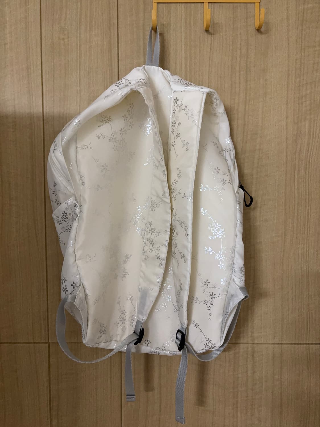 콜로신스 백팩 상품이미지1