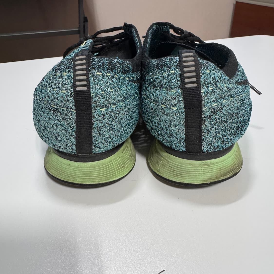 나이키 플라이니트 레이서 블루라군 526628-401 판매합니다. 상품이미지2