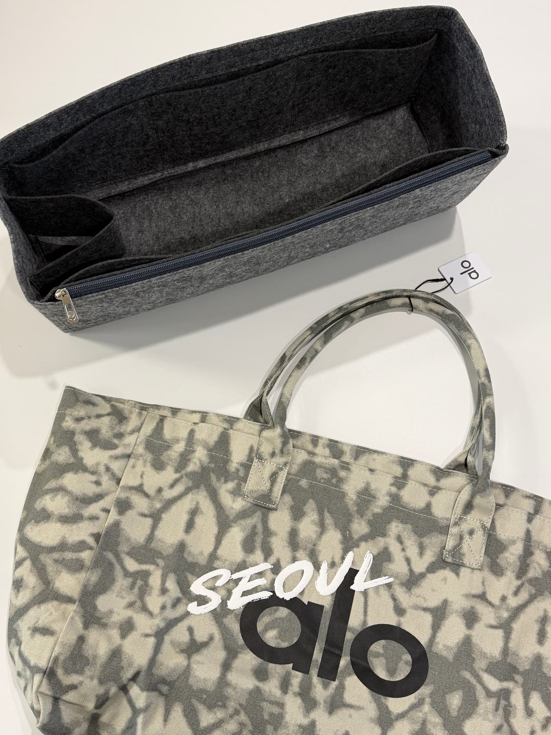 *이너백 포함* Alo 알로 쇼퍼백 서울에디션 상품이미지1