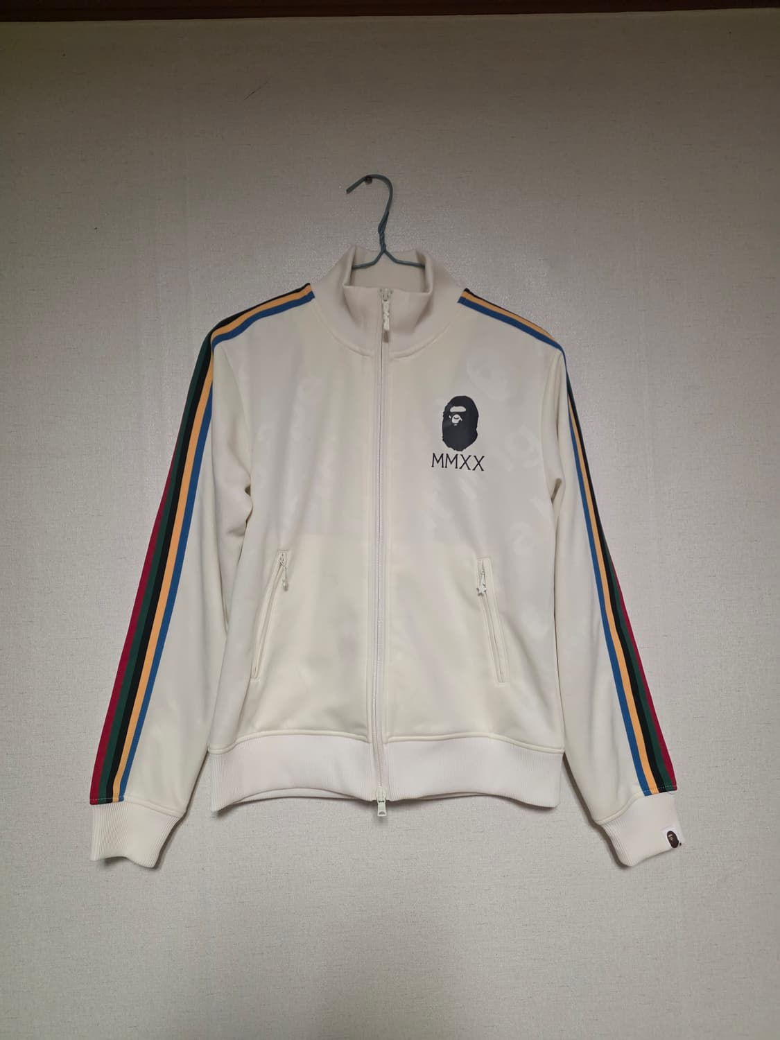 [XS] 베이프 MMXX 아이보리 트랙 자켓 상품이미지1