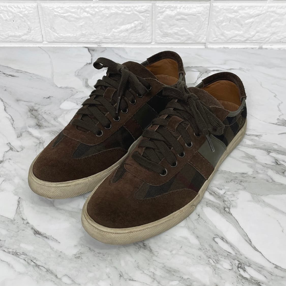 Burberry 체크 스니커즈 VNYIHHUI9D 41(265) 상품이미지1