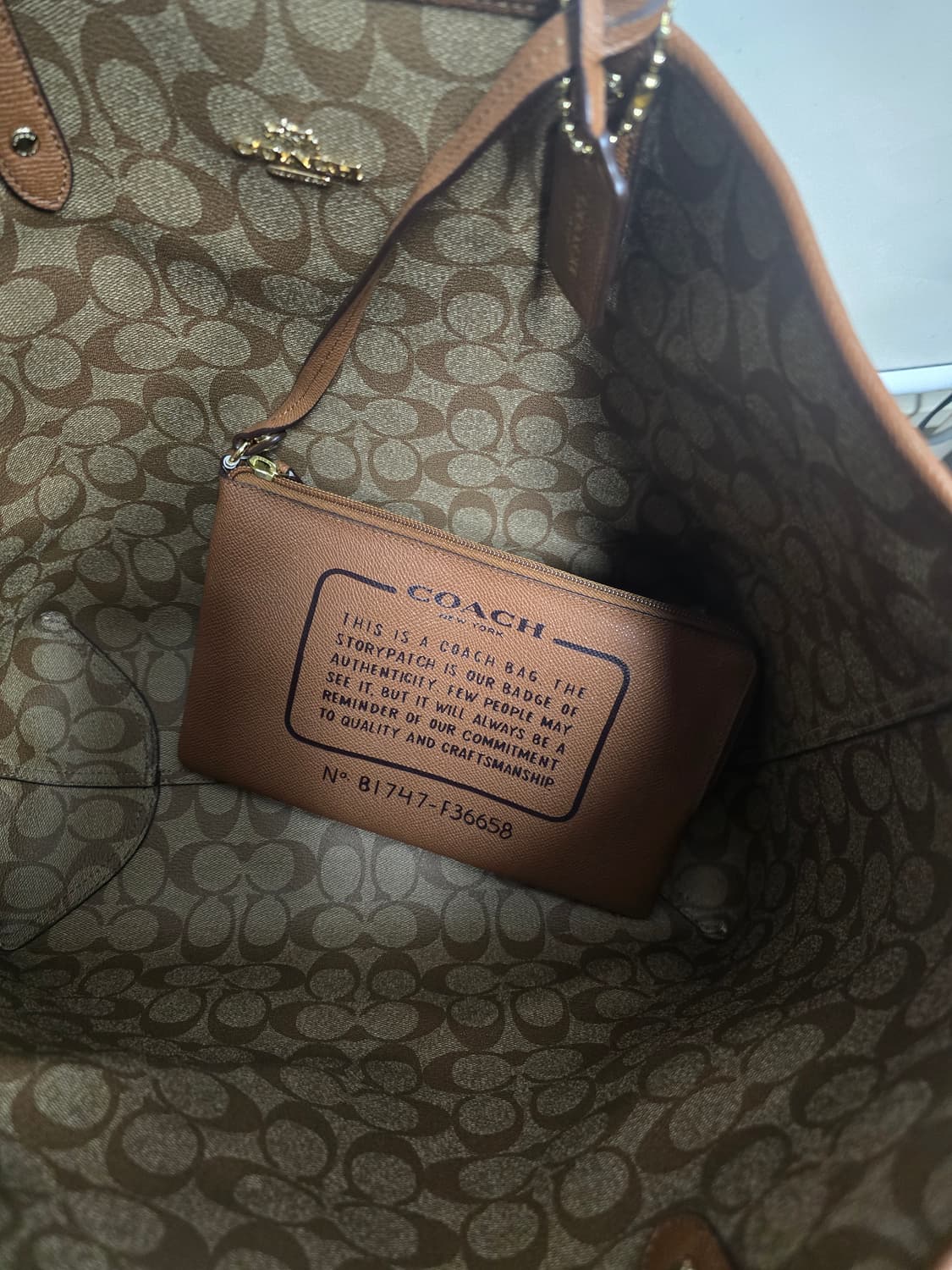 코치 양면 숄더백 상품이미지4