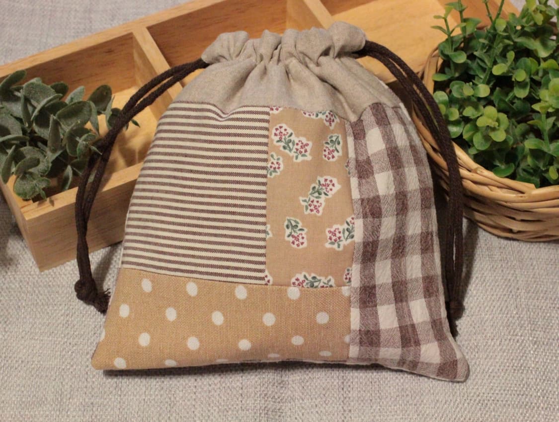 핸드메이드 패치워크 스트링 파우치 상품이미지1