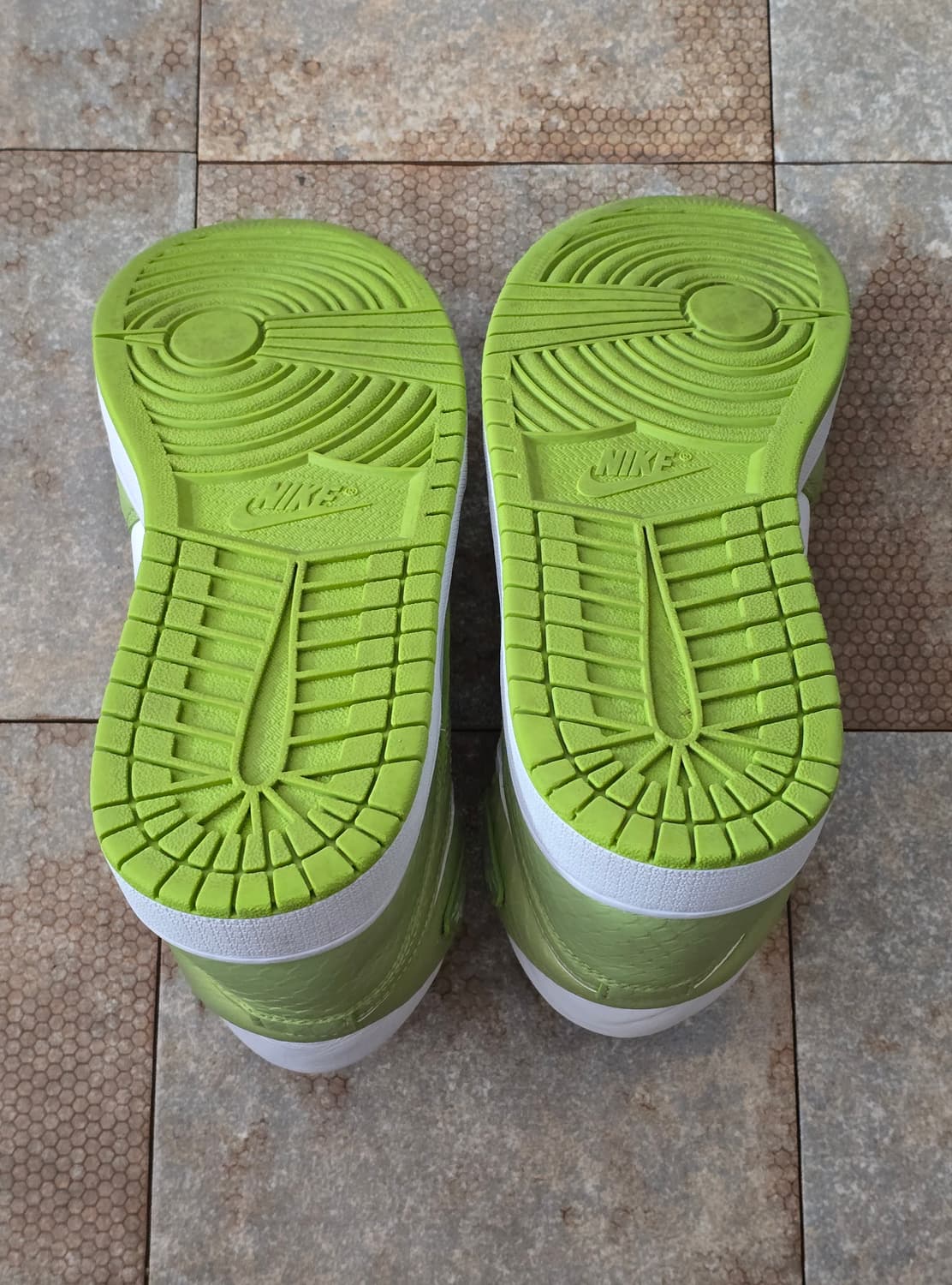 (270)나이키 에어 조던 1 미드 se 그린 파이썬 상품이미지8