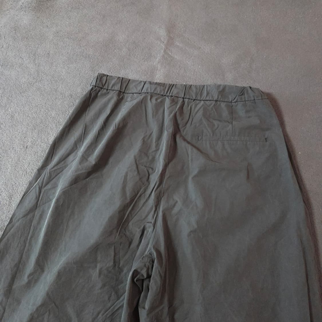 22ss 아모멘토 투턱 와이드 드로우 스트링 팬츠 L 차콜 상품이미지7