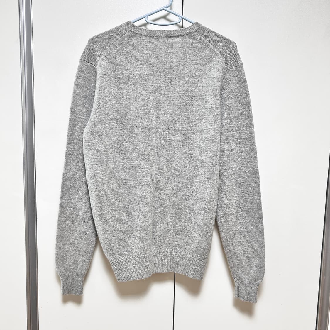 UNIQLO 유니클로 V넥 니트 회색 그레이 M 상품이미지3