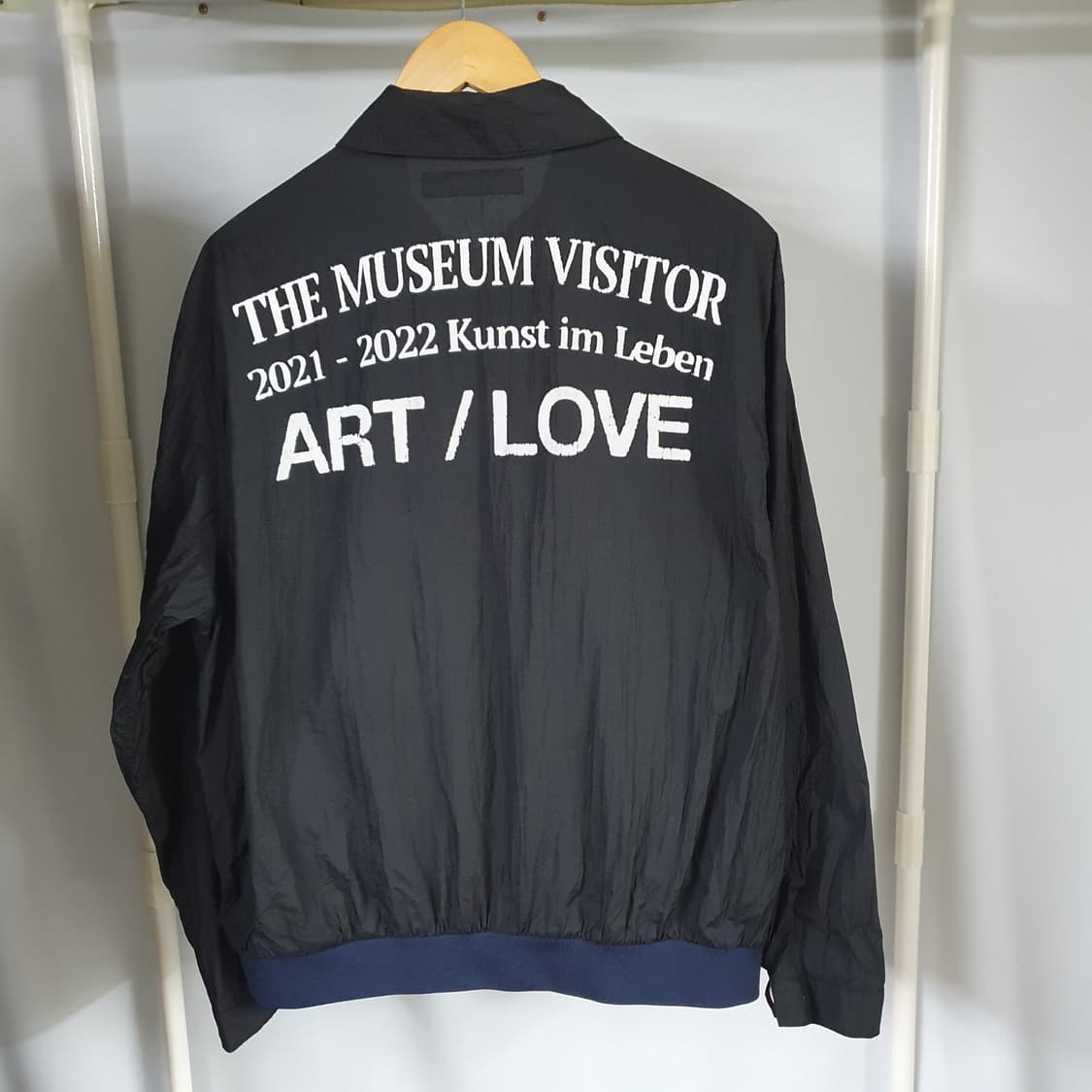 더뮤지엄비지터 LOVE 윈드 브레이커 상품이미지5