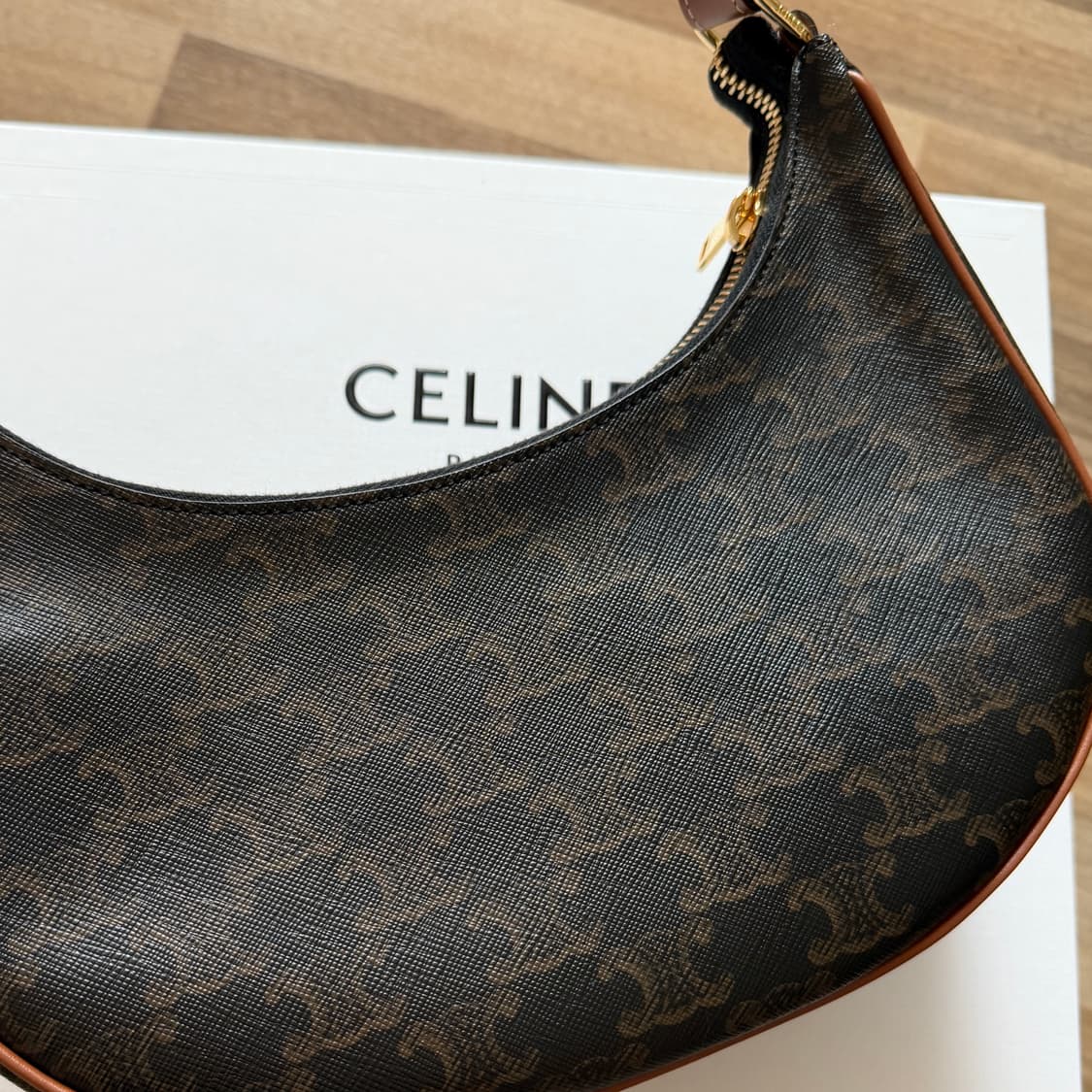 셀린느 아바백 상품이미지2