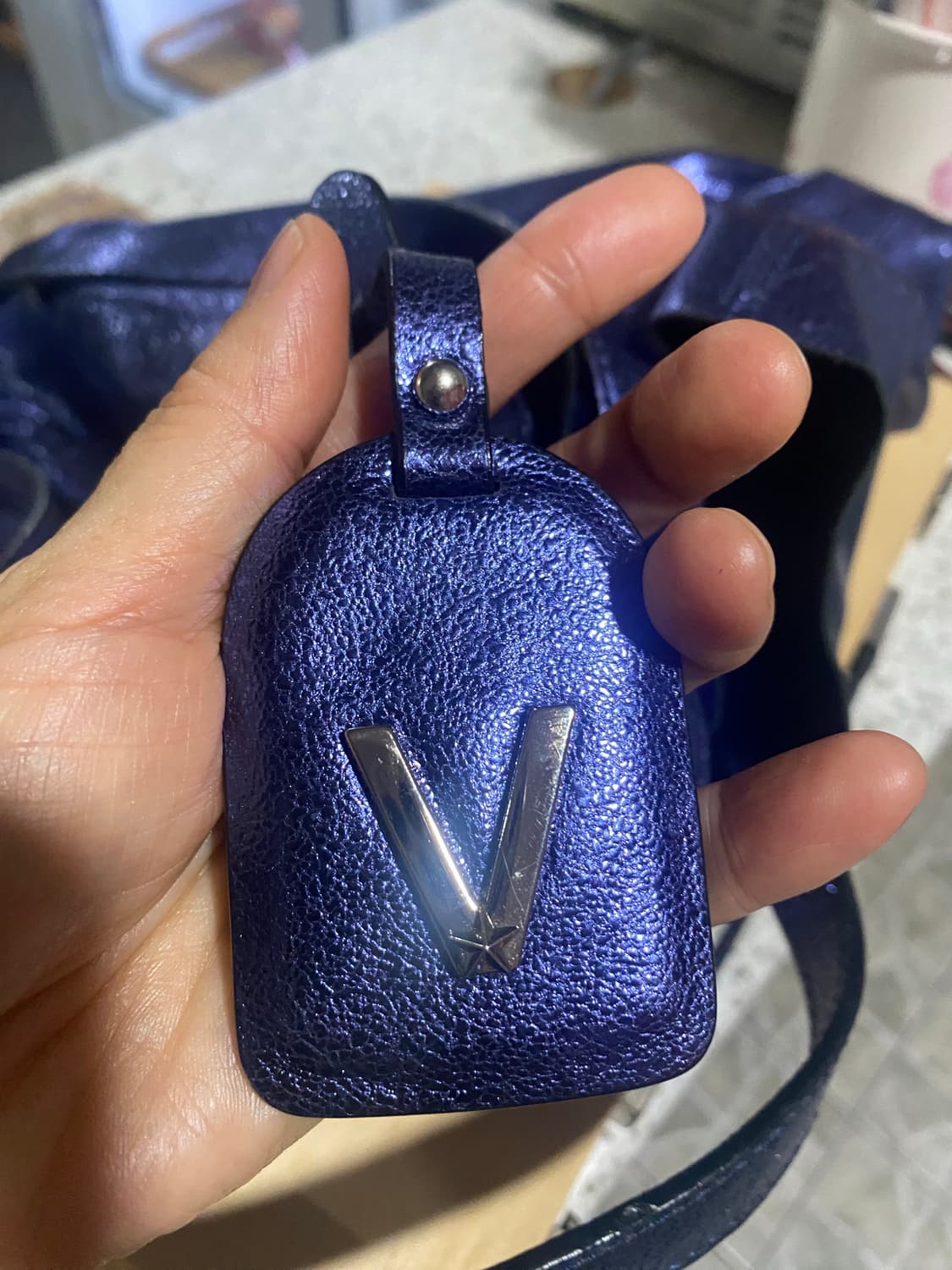 유광블루 가죽 가방 상품이미지6